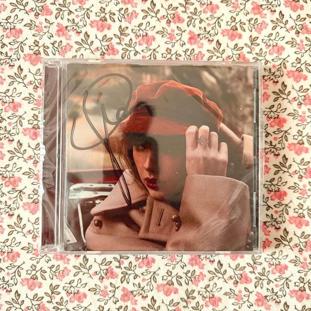 SIGNED Red (Taylor’s Version) CD by Taylor Swift